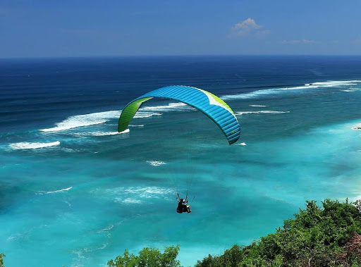 ساحل زیبای پانداوا از جاذبه های اولوواتو بالی