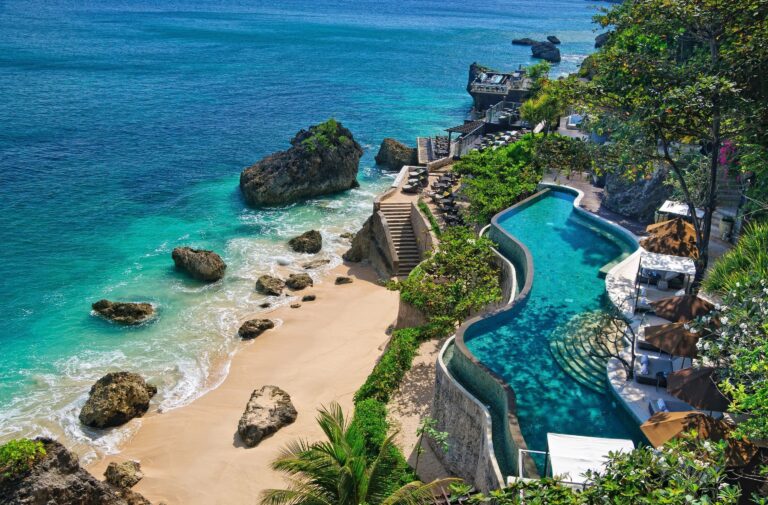 بررسی قیمت سفر به بالی